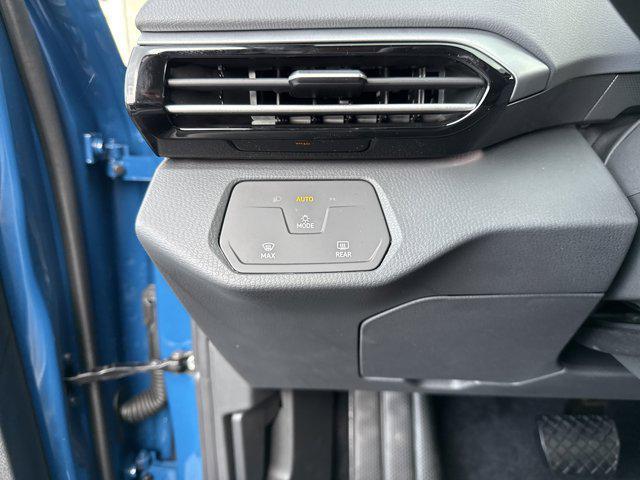 new 2025 Volkswagen ID.4 car, priced at $40,635