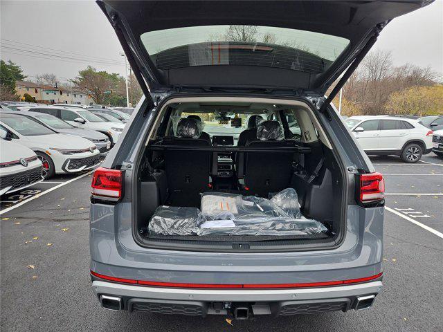 new 2026 Volkswagen Atlas car, priced at $44,482