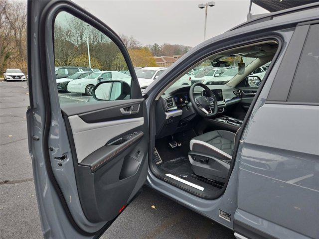 new 2026 Volkswagen Atlas car, priced at $44,482