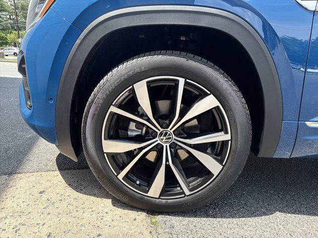 new 2025 Volkswagen Atlas Cross Sport car, priced at $50,369