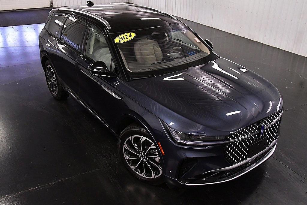 used 2024 Lincoln Nautilus car, priced at $49,995