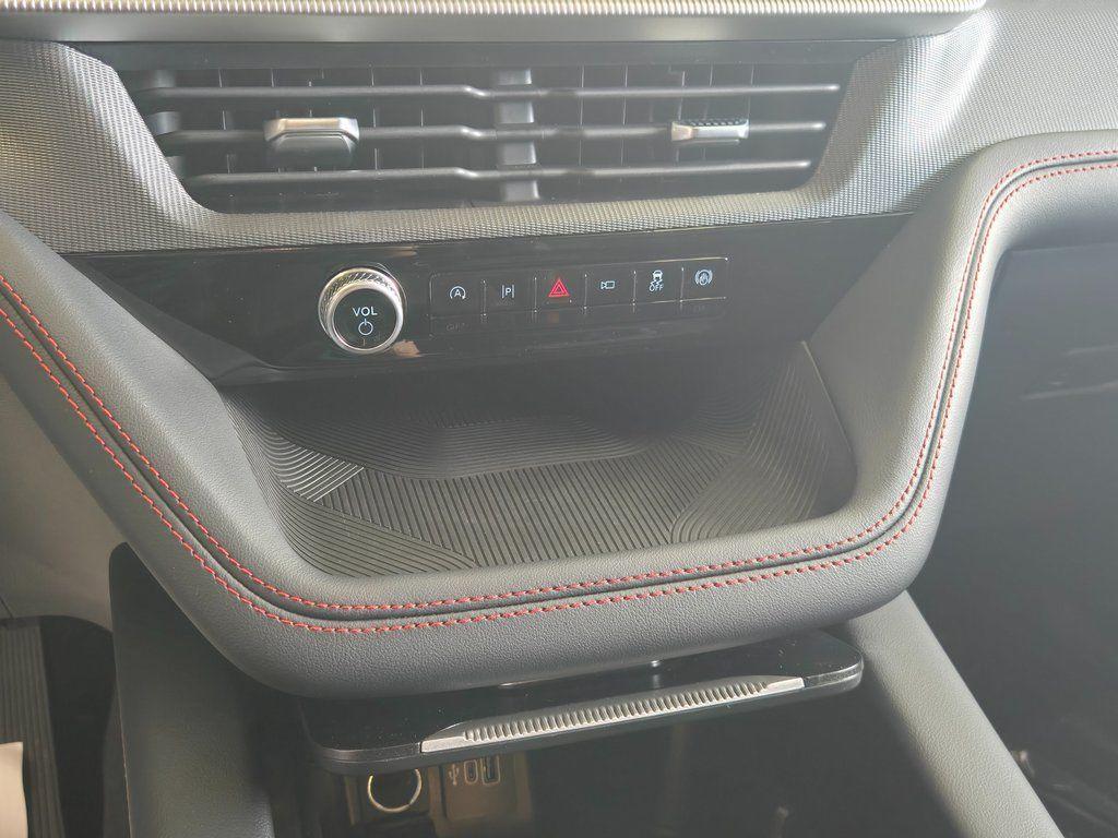 new 2025 Ford Explorer car, priced at $47,499