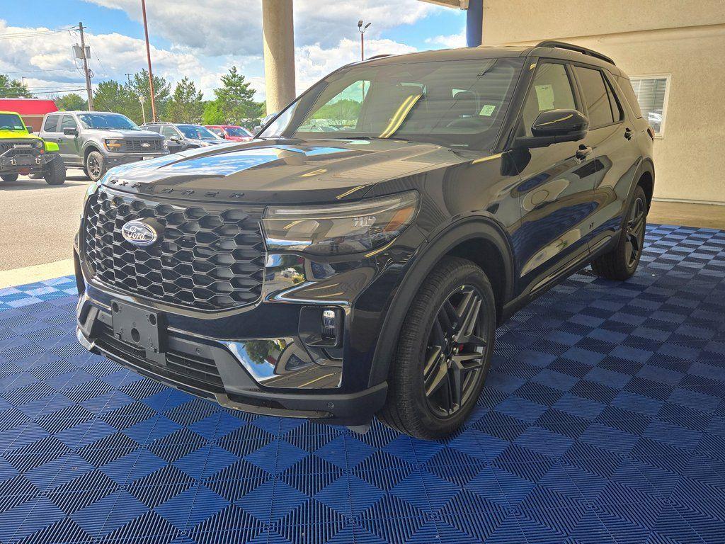 new 2025 Ford Explorer car, priced at $47,499