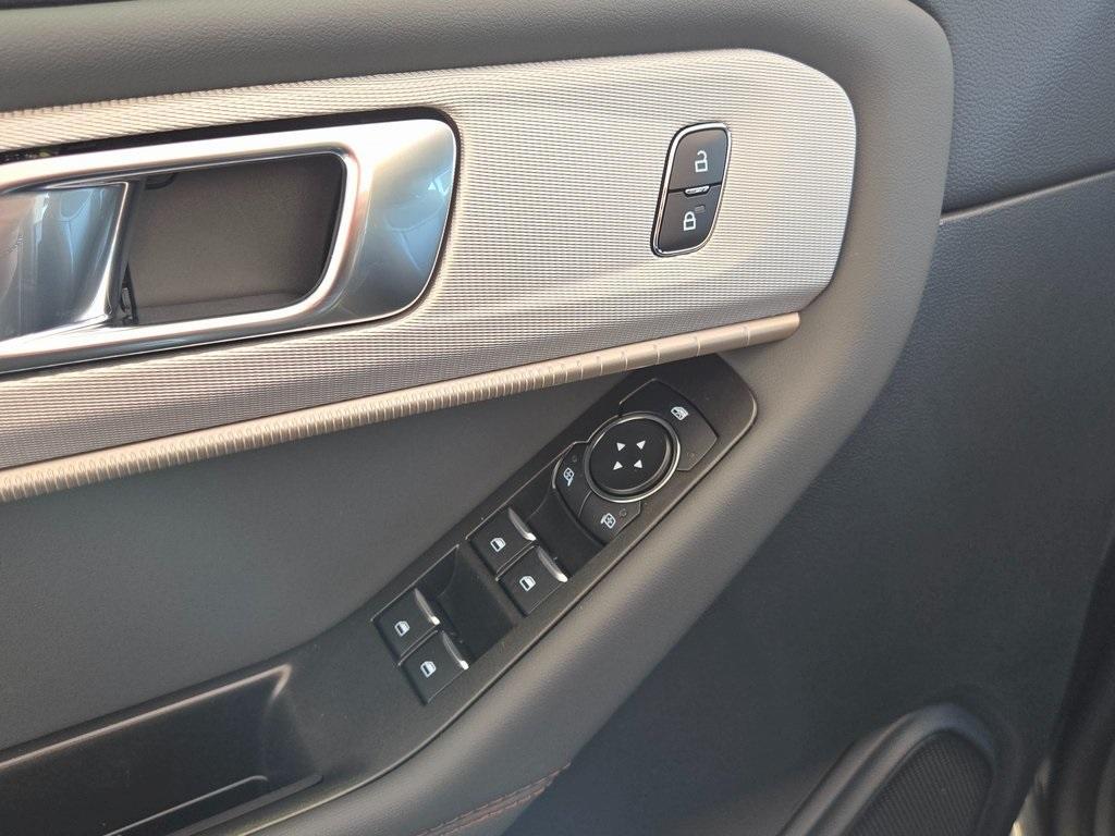new 2025 Ford Explorer car, priced at $46,181