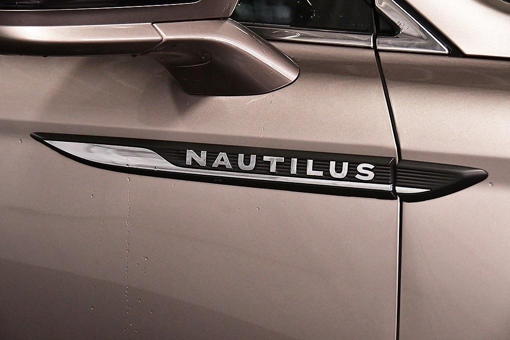 used 2021 Lincoln Nautilus car, priced at $31,765