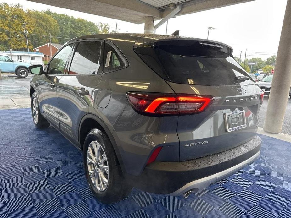 new 2025 Ford Escape car, priced at $29,333