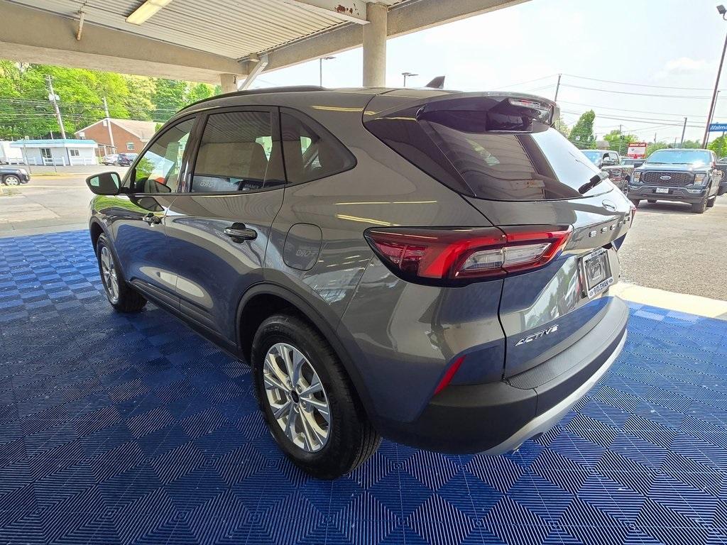 new 2025 Ford Escape car, priced at $31,225