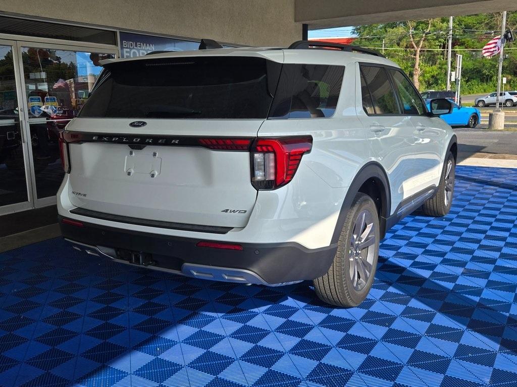 new 2025 Ford Explorer car, priced at $48,707