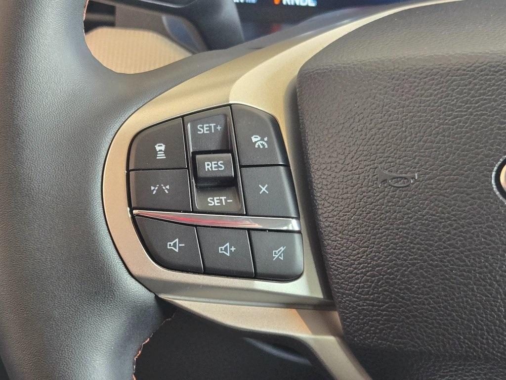 new 2025 Ford Explorer car, priced at $48,707