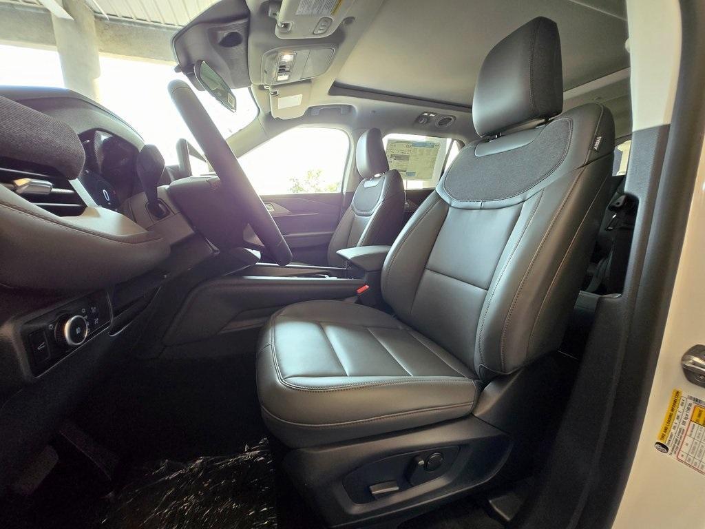 new 2025 Ford Explorer car, priced at $48,707