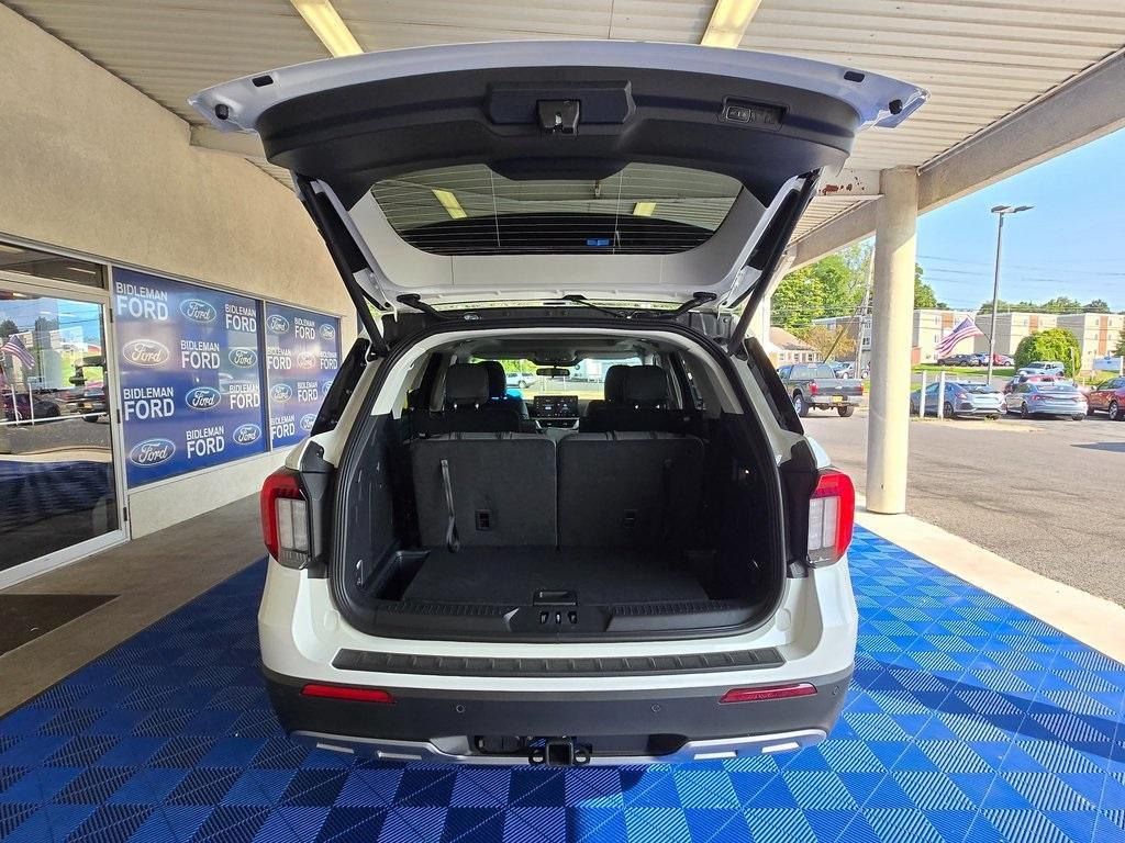 new 2025 Ford Explorer car, priced at $48,707
