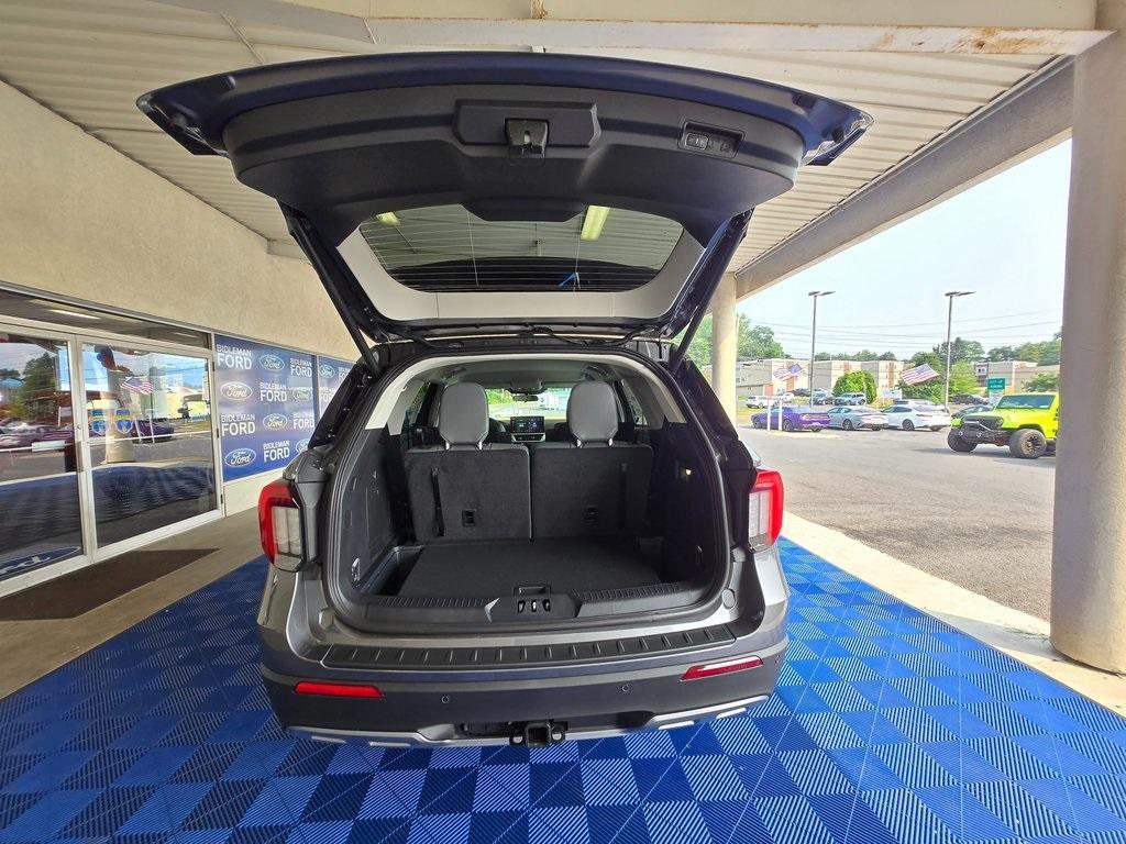 new 2025 Ford Explorer car, priced at $45,722