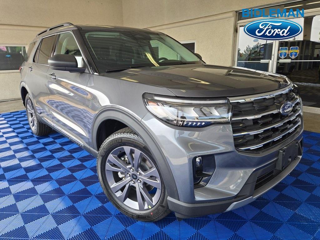 new 2025 Ford Explorer car, priced at $45,722