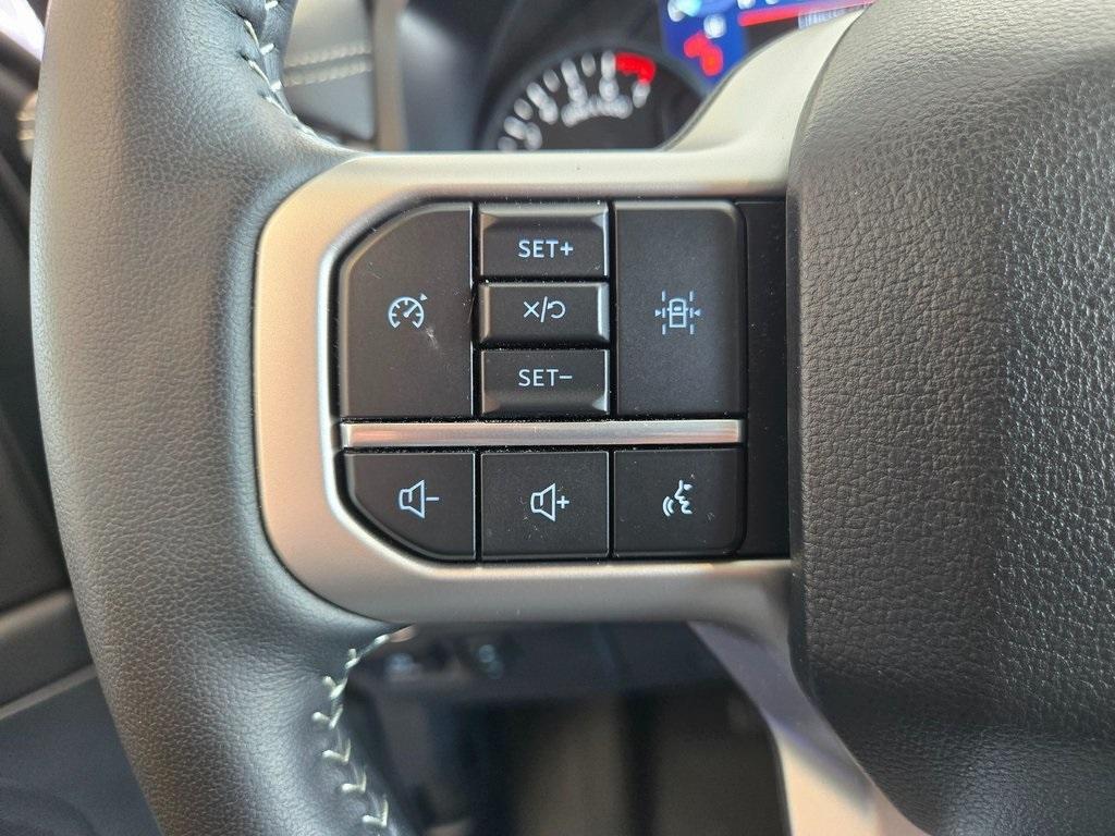 used 2024 Ford Expedition car, priced at $59,995