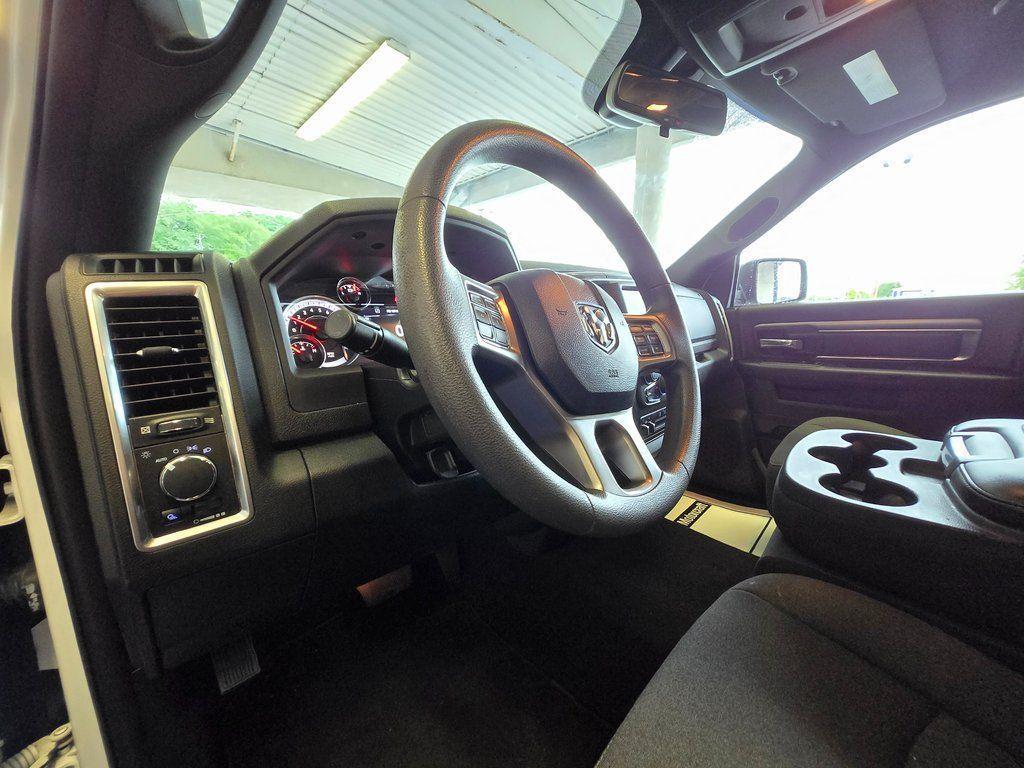 used 2021 Ram 1500 Classic car, priced at $25,000