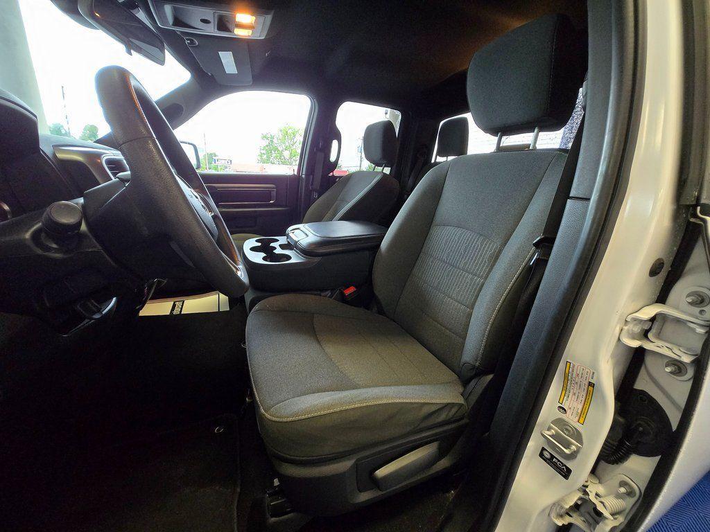 used 2021 Ram 1500 Classic car, priced at $25,000