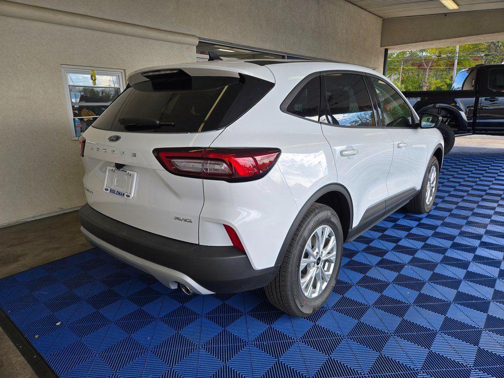 new 2025 Ford Escape car, priced at $26,499