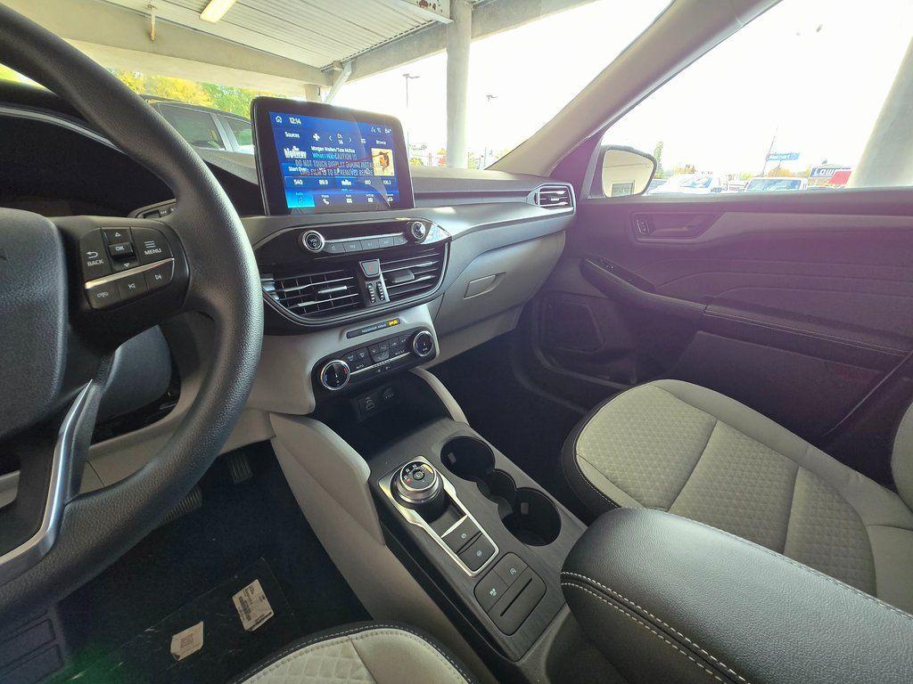 new 2025 Ford Escape car, priced at $26,499