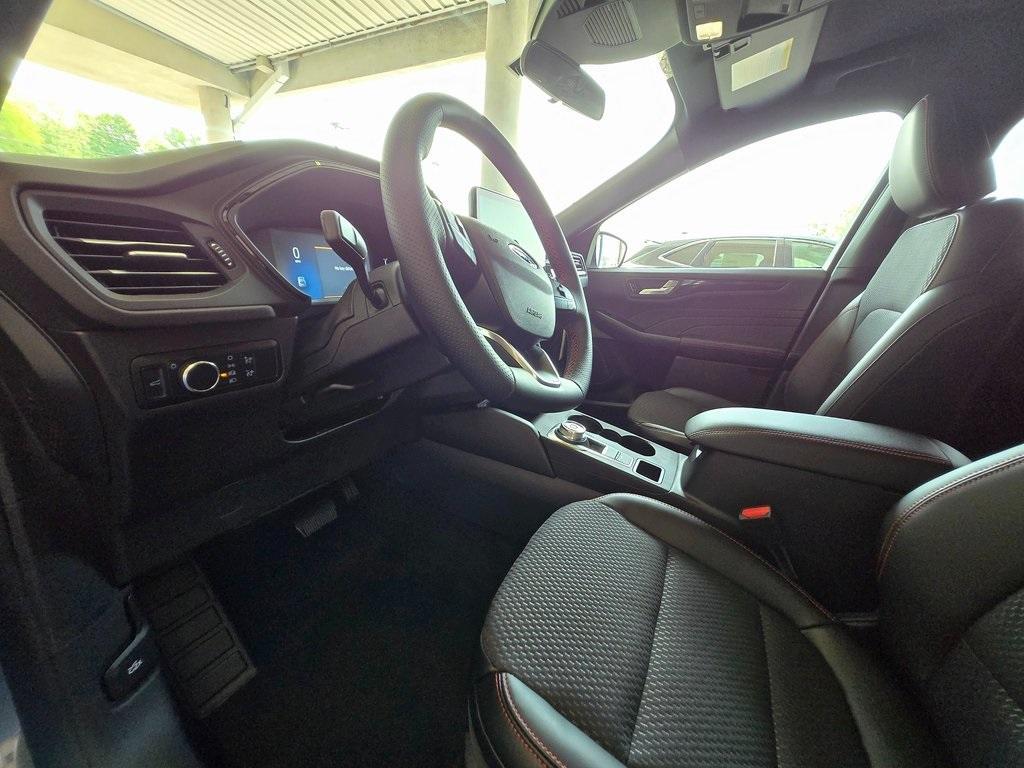 new 2025 Ford Escape car, priced at $32,052