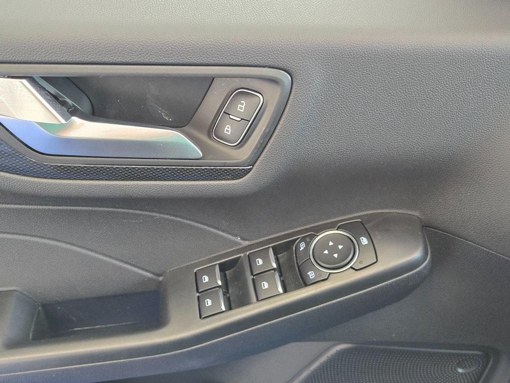 new 2025 Ford Escape car, priced at $32,052