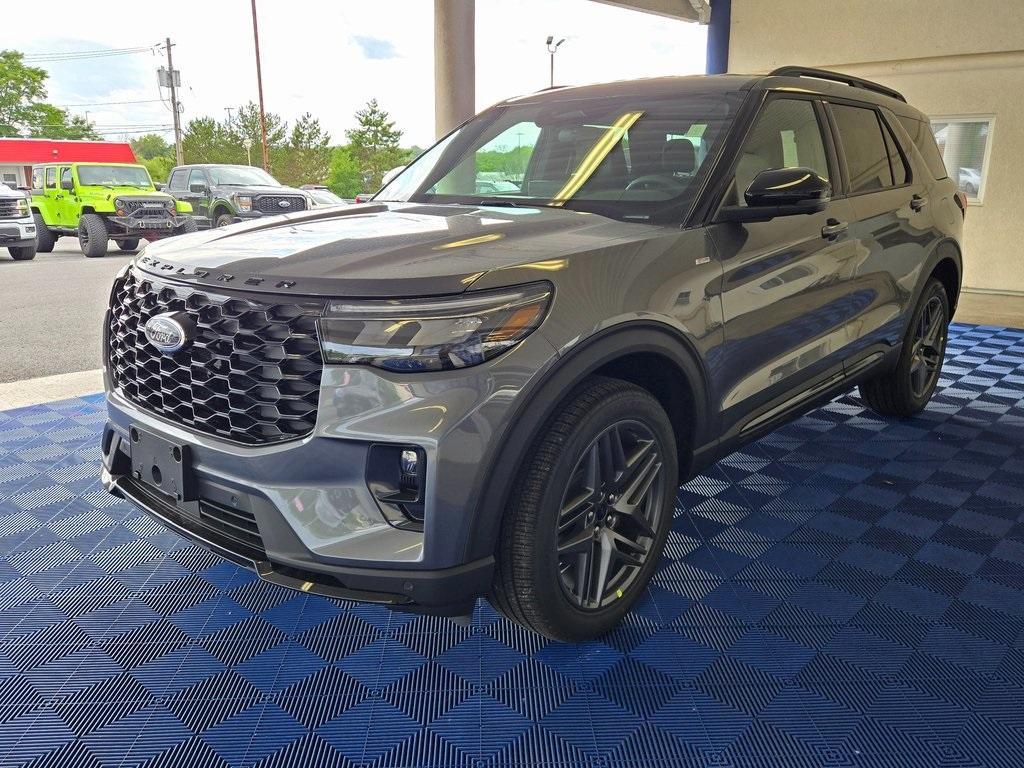 new 2025 Ford Explorer car, priced at $47,929