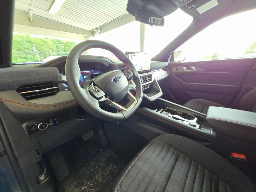 new 2025 Ford Explorer car, priced at $47,929