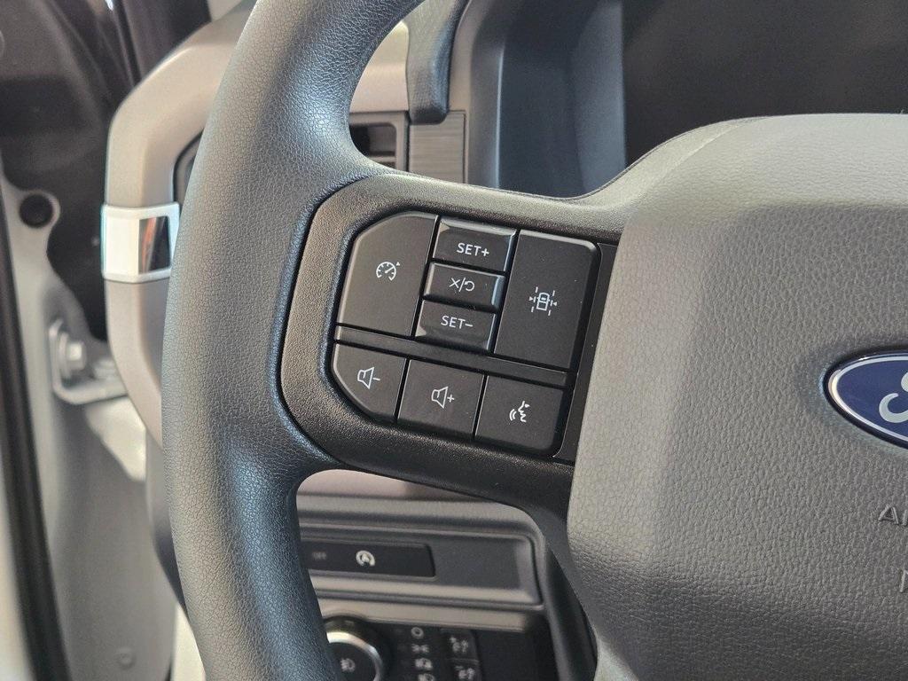 new 2025 Ford F-150 car, priced at $44,324