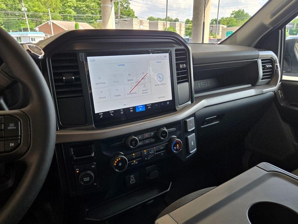 new 2025 Ford F-150 car, priced at $44,324