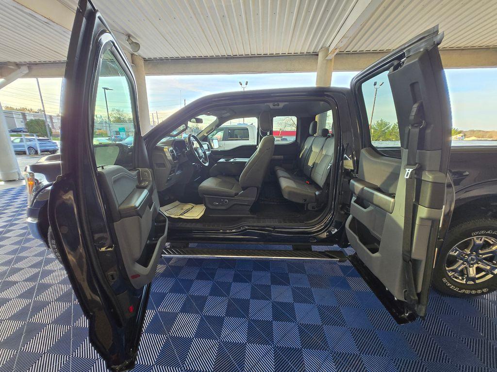 used 2021 Ford F-150 car, priced at $35,000