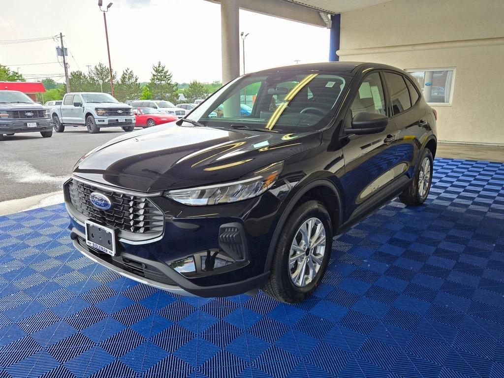 new 2025 Ford Escape car, priced at $30,228