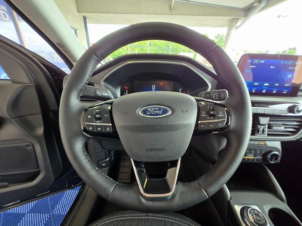 new 2025 Ford Escape car, priced at $30,228