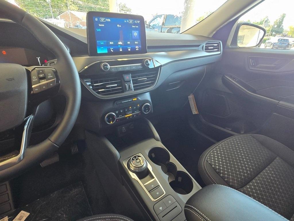 new 2025 Ford Escape car, priced at $26,499