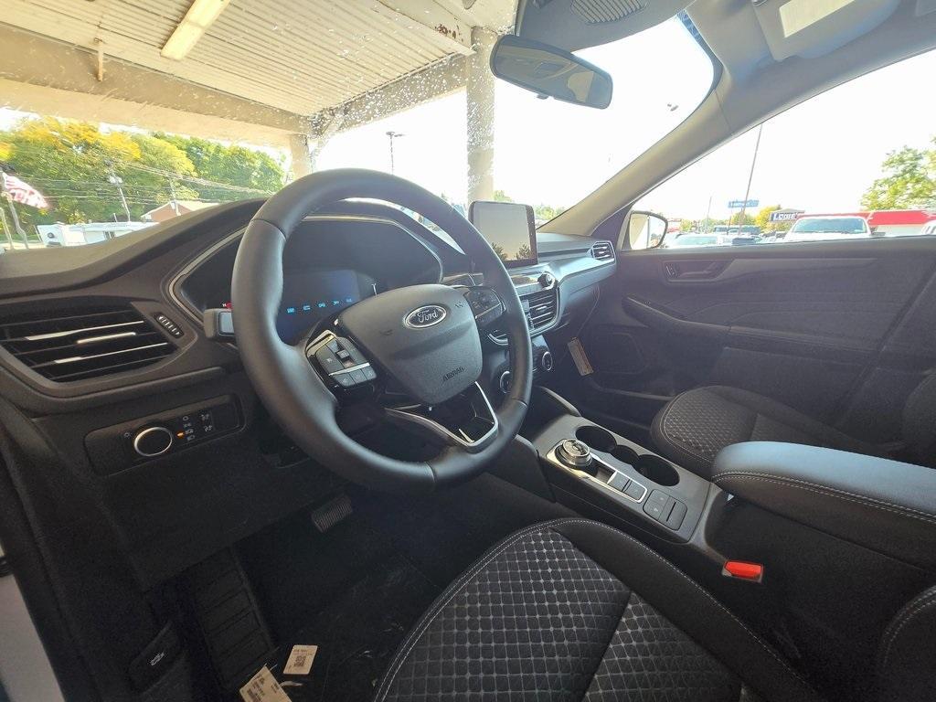 new 2025 Ford Escape car, priced at $26,499