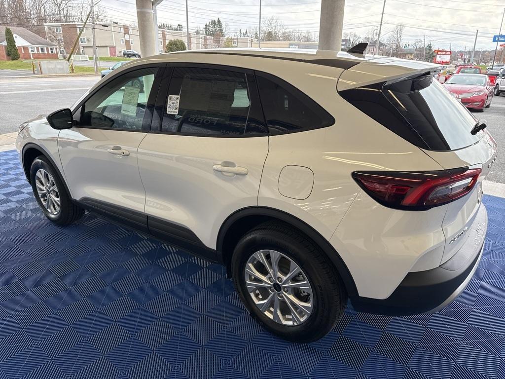 new 2025 Ford Escape car, priced at $29,463