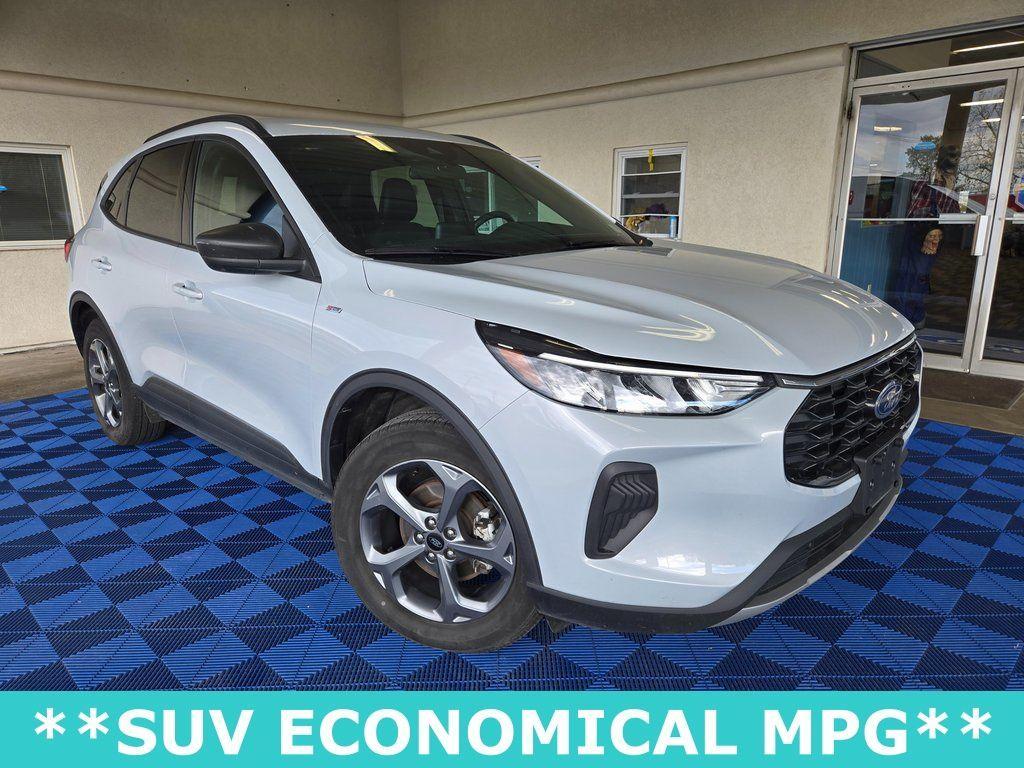 used 2025 Ford Escape car, priced at $26,399