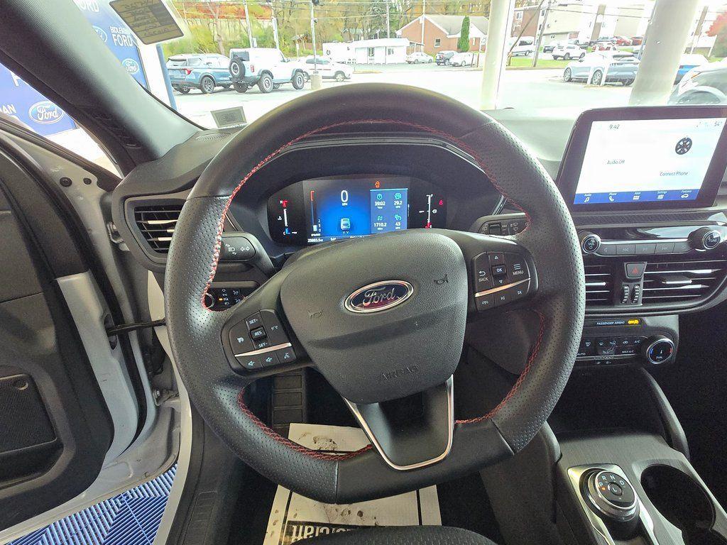 used 2025 Ford Escape car, priced at $26,399