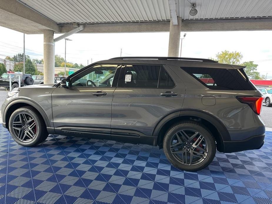 new 2025 Ford Explorer car, priced at $51,134