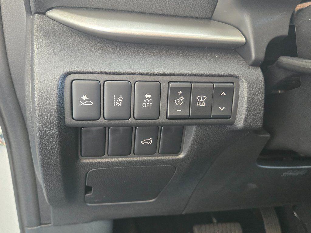 used 2025 Mitsubishi Eclipse Cross car, priced at $24,000