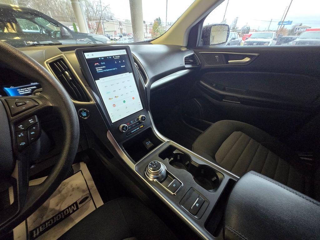 used 2022 Ford Edge car, priced at $25,000