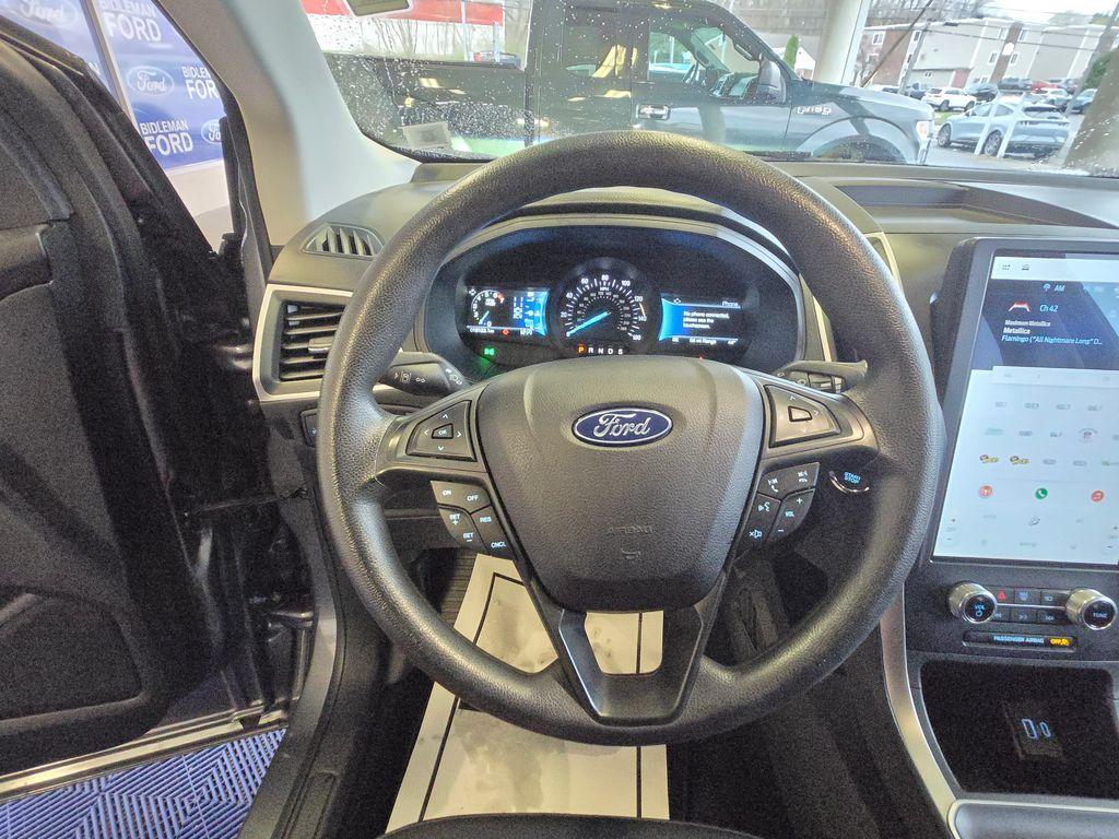 used 2022 Ford Edge car, priced at $25,000