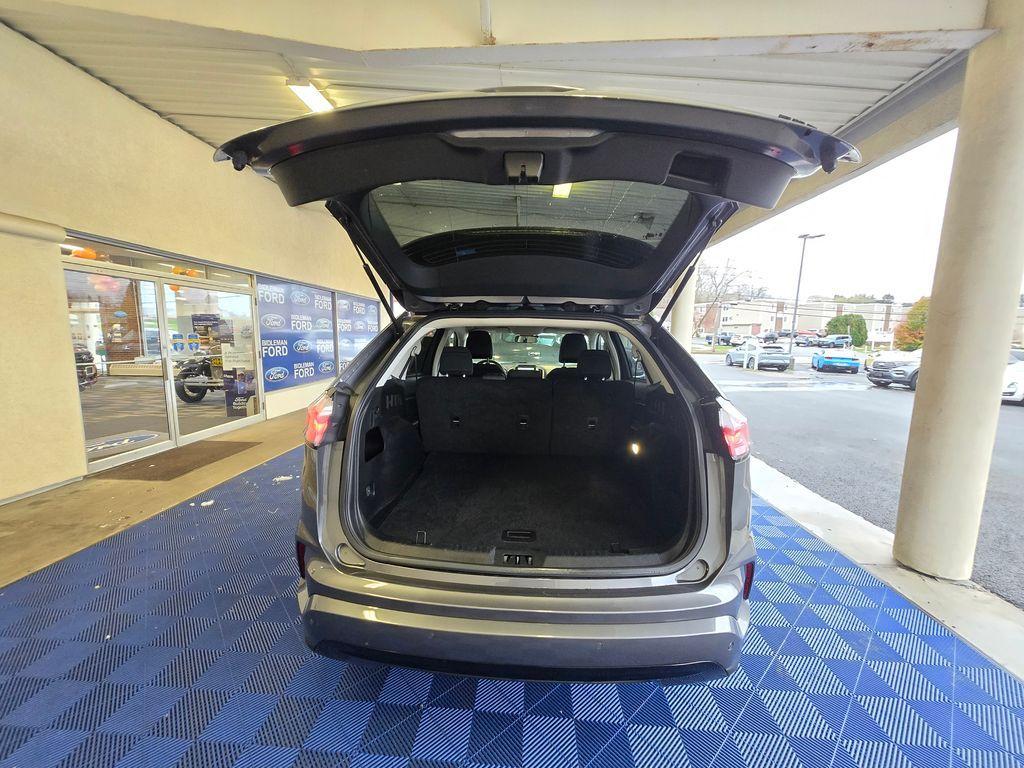 used 2022 Ford Edge car, priced at $25,000
