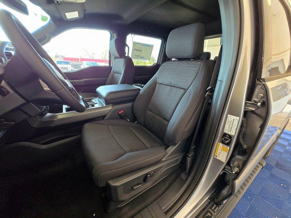 new 2025 Ford F-150 car, priced at $58,999