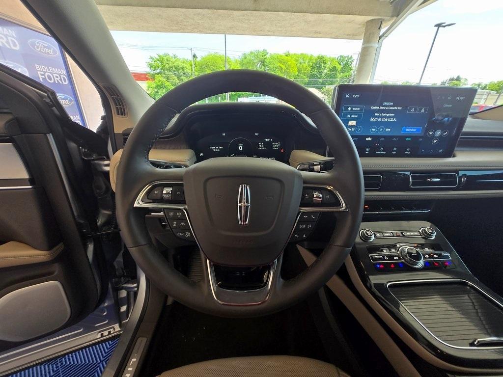 used 2022 Lincoln Nautilus car, priced at $42,995