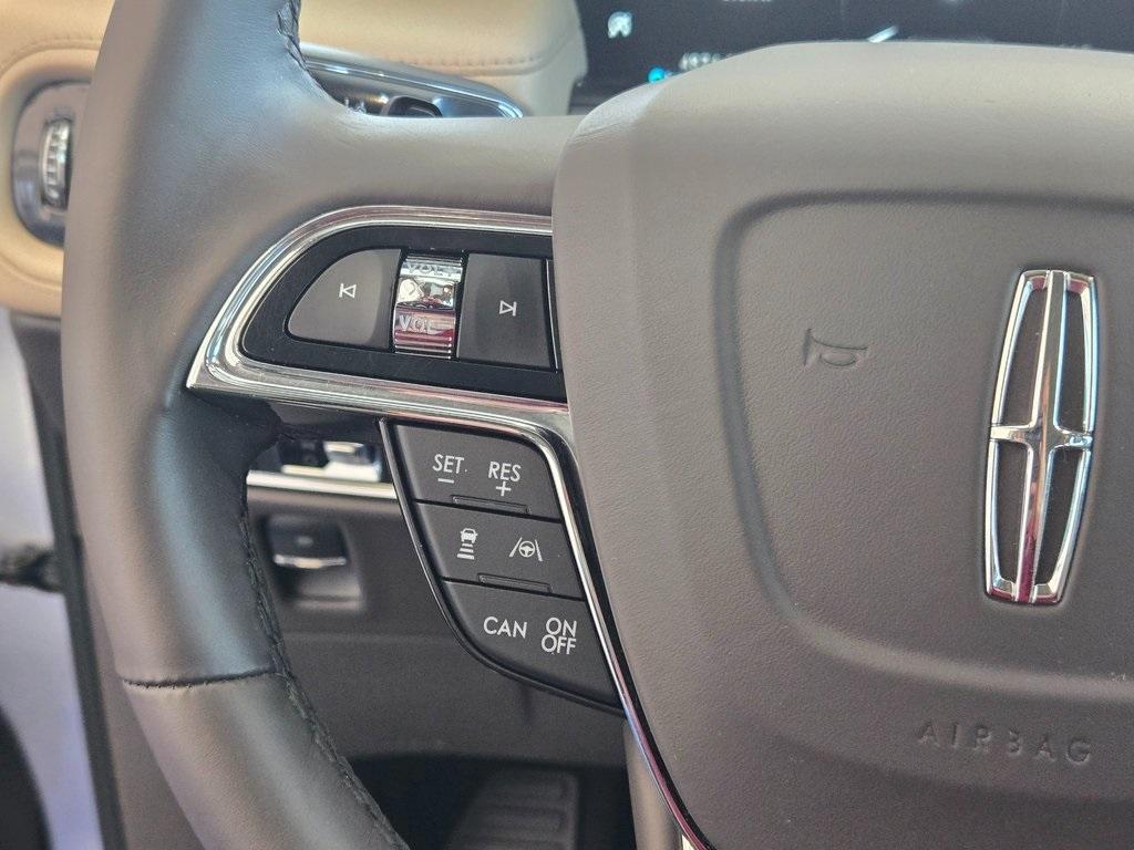 used 2022 Lincoln Nautilus car, priced at $42,995