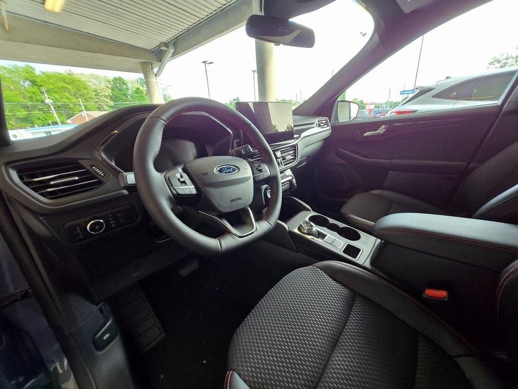 new 2025 Ford Escape car, priced at $33,706