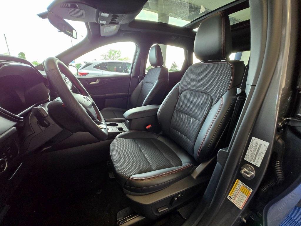 new 2025 Ford Escape car, priced at $33,706