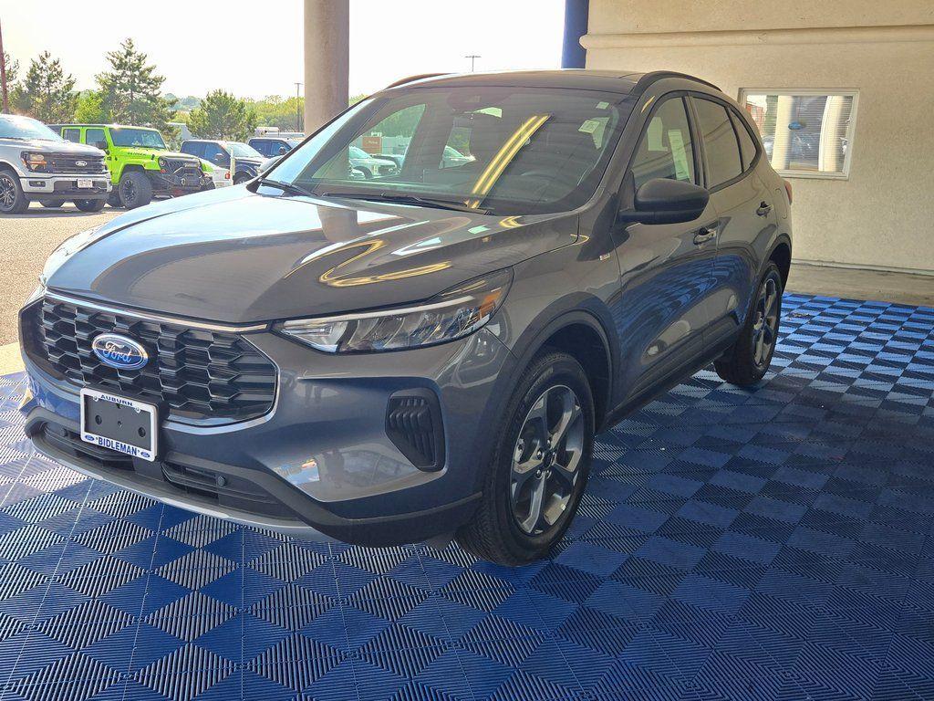 new 2025 Ford Escape car, priced at $29,499