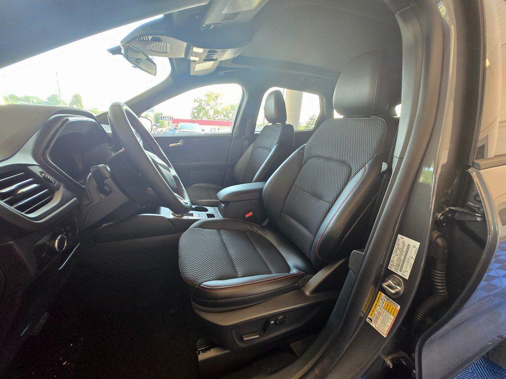 new 2025 Ford Escape car, priced at $29,499