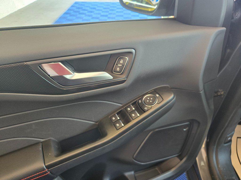 new 2025 Ford Escape car, priced at $29,499