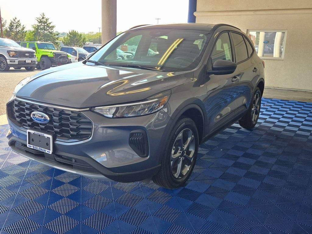 new 2025 Ford Escape car, priced at $31,560